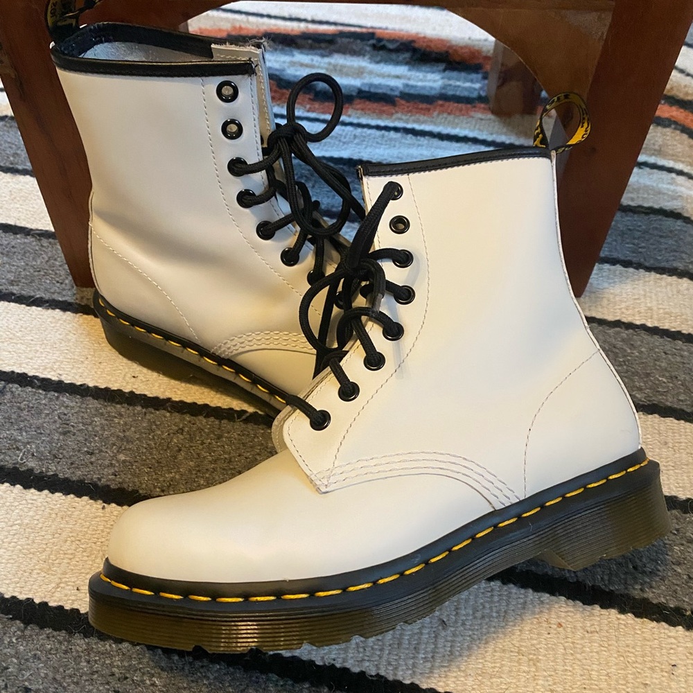 Doc Dr. Martens Airwair Zavala Lace-up White Boots Women’s US SIZE 7